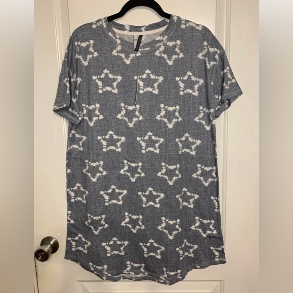 Jaclyn Intimates Gray And White Stars Pajama Super Soft Shirt Top. Women's Large
